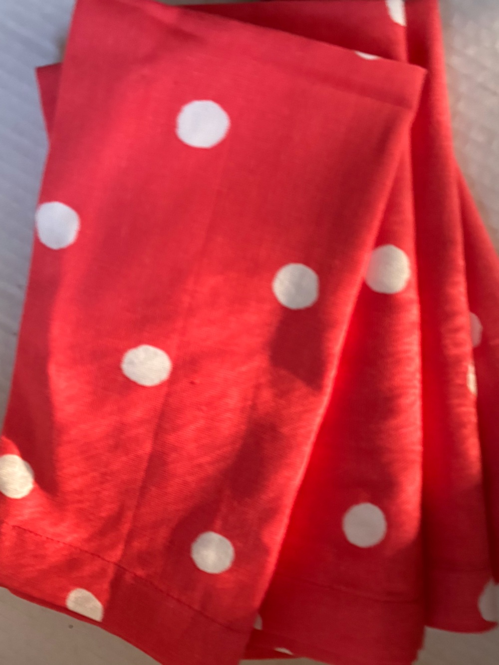 Kate Spade Four (4) Coral polka dot dinner napkins